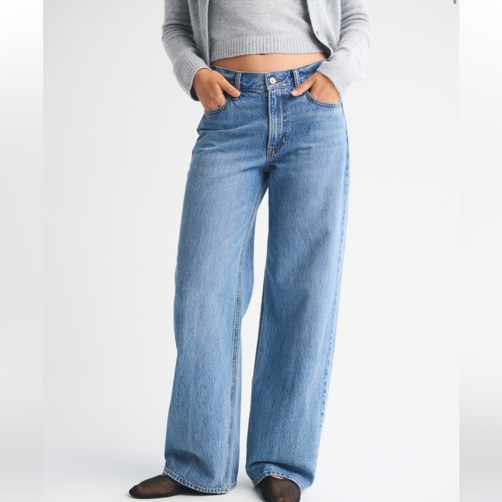 Abercrombie & Fitch Low Rise Ultra Loose Women's Jeans